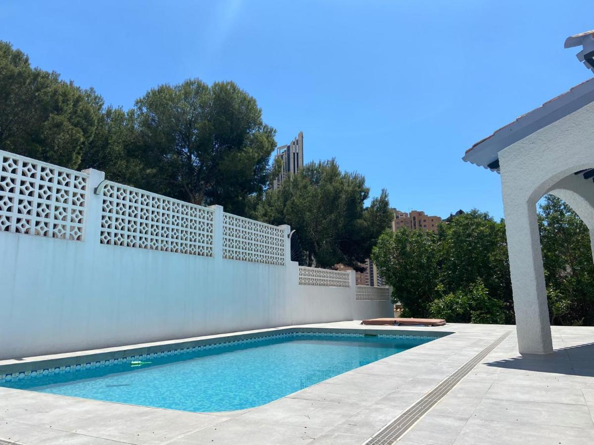 Villa Con Piscina A Un Paso De La Playa Benidorm Eksteriør bilde