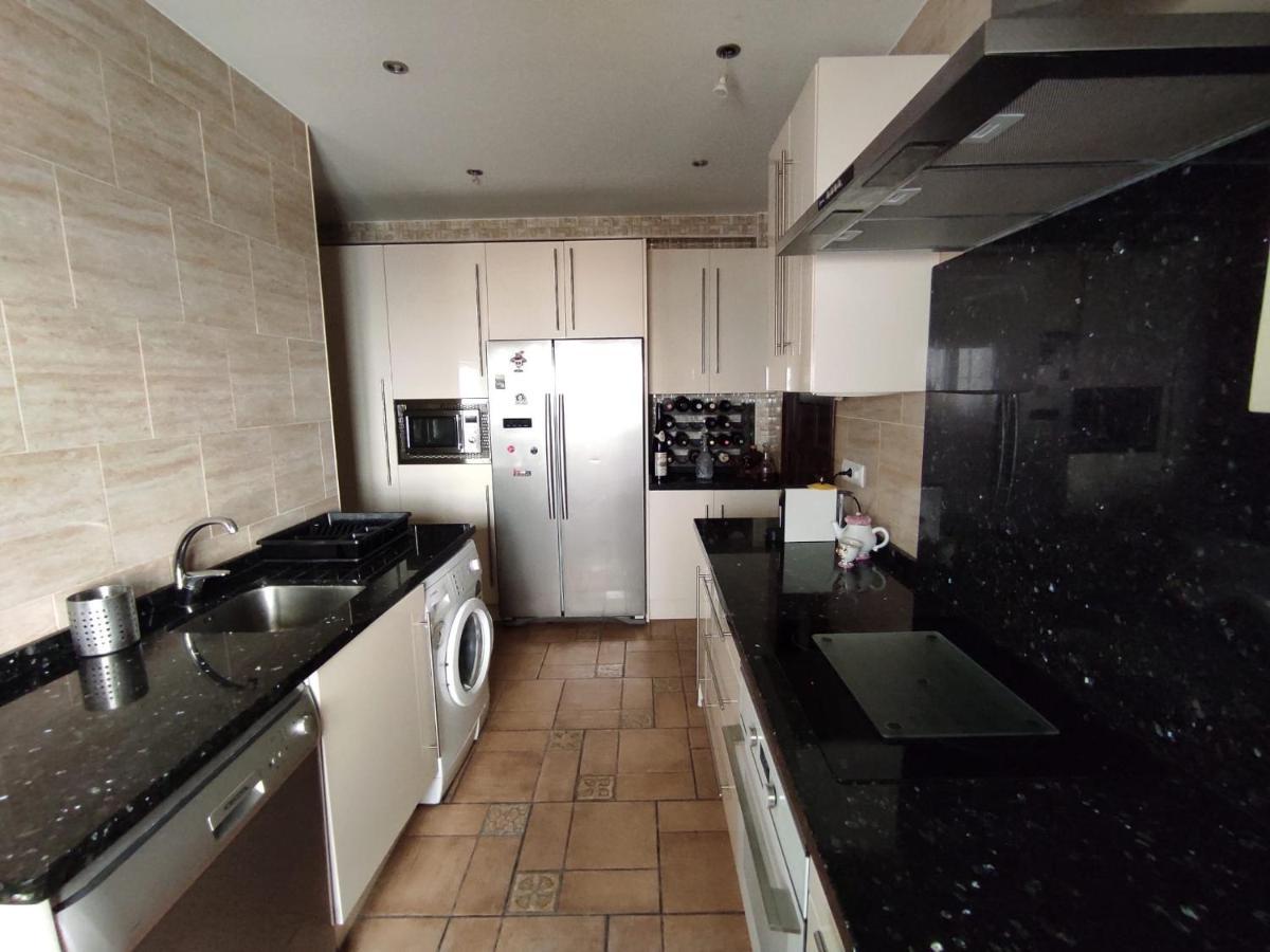 Villa Con Piscina A Un Paso De La Playa Benidorm Eksteriør bilde