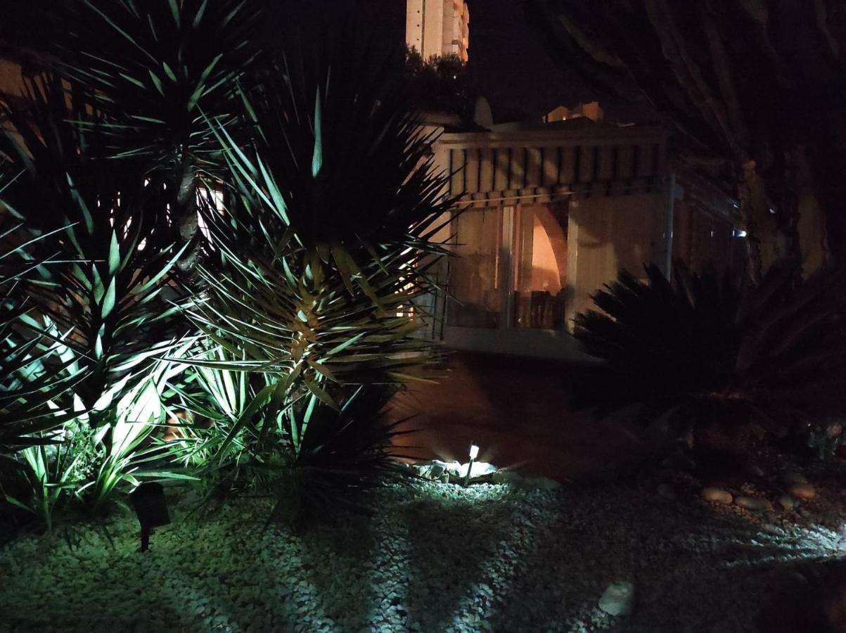 Villa Con Piscina A Un Paso De La Playa Benidorm Eksteriør bilde
