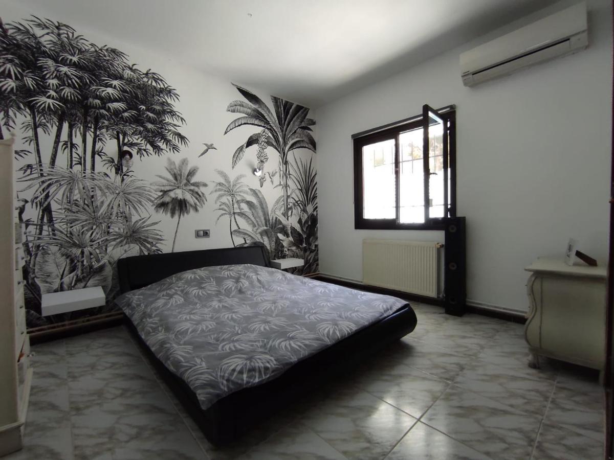 Villa Con Piscina A Un Paso De La Playa Benidorm Eksteriør bilde